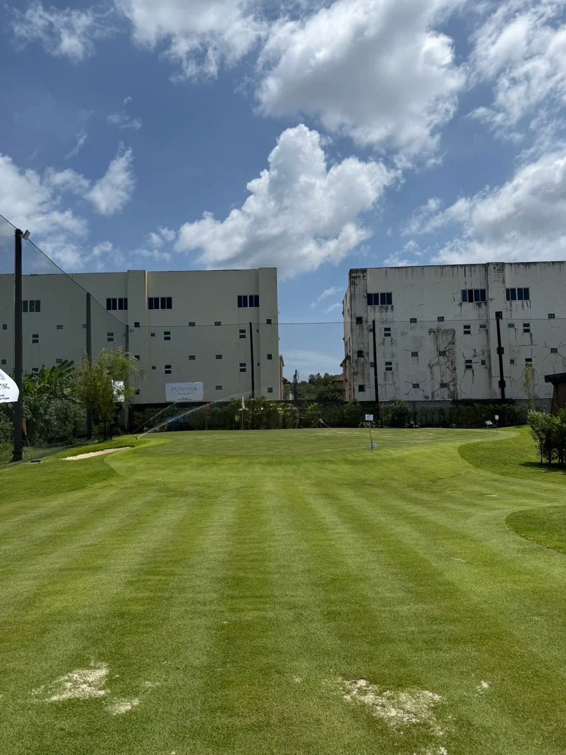 GOLFNEST practice putting green